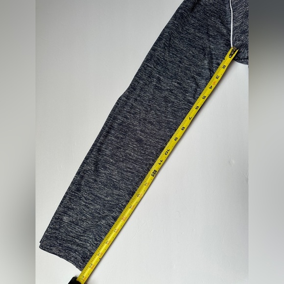 UNDER ARMOUR Hoodie Shirt Navy NWT WOMEN Sz Medium UA Velocity WordMark - Picture 9 of 10